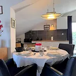 Lure With Sea View דירה *