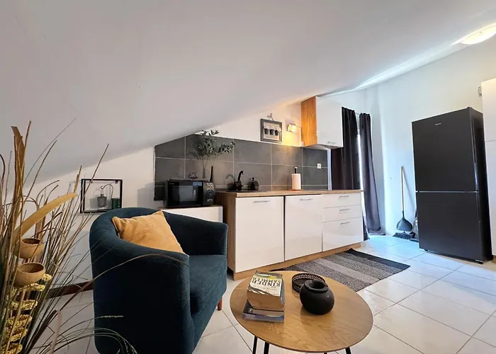 Lure With Sea View Apartmán