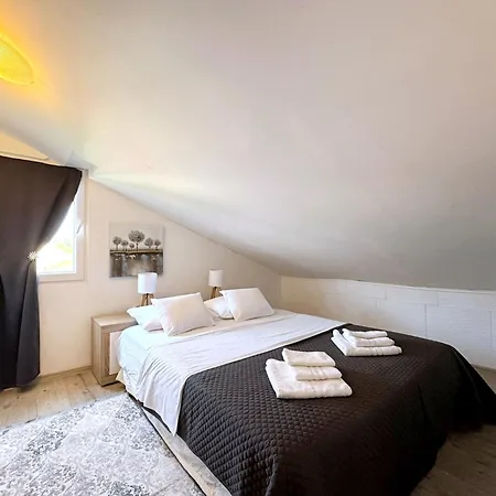 Lure With Sea View