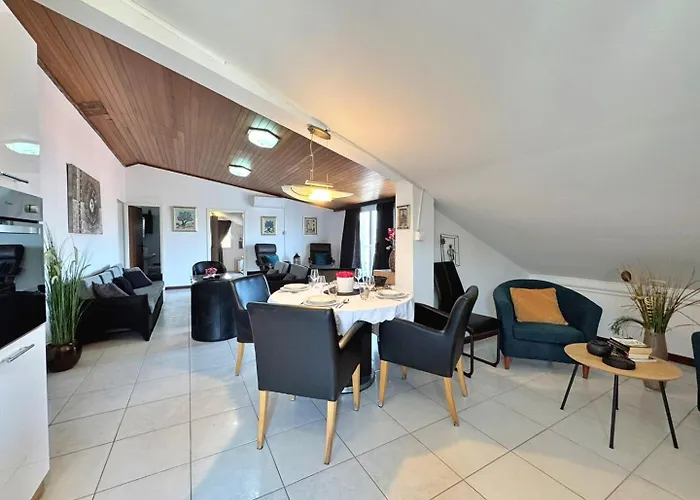 Lure With Sea View Lejlighed Šilo