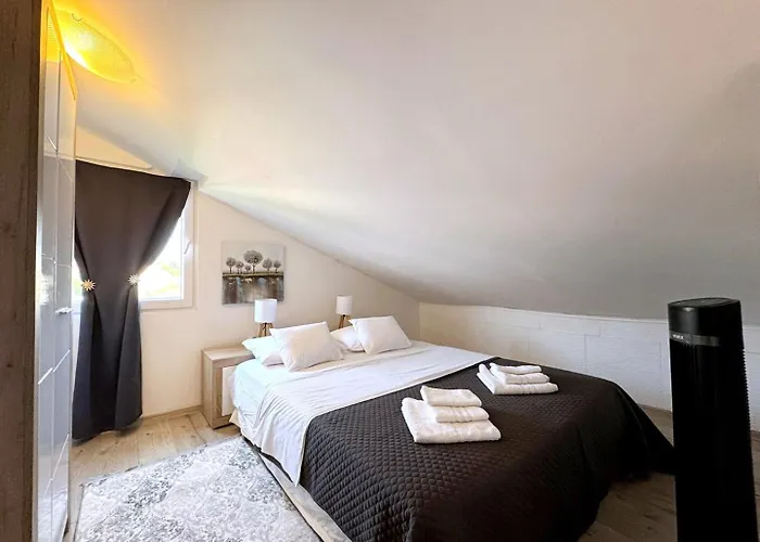 Lure With Sea View Lejlighed Šilo