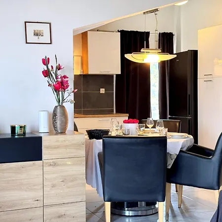 Апартаменты Lure With Sea View *