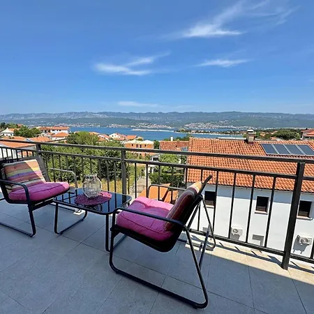 Apartment Lure With Sea View Silo (Krk)